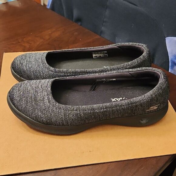 Skechers GoStep Lite Women's Gray Slip-on Shoes Size 8 - Picture 2 of 9